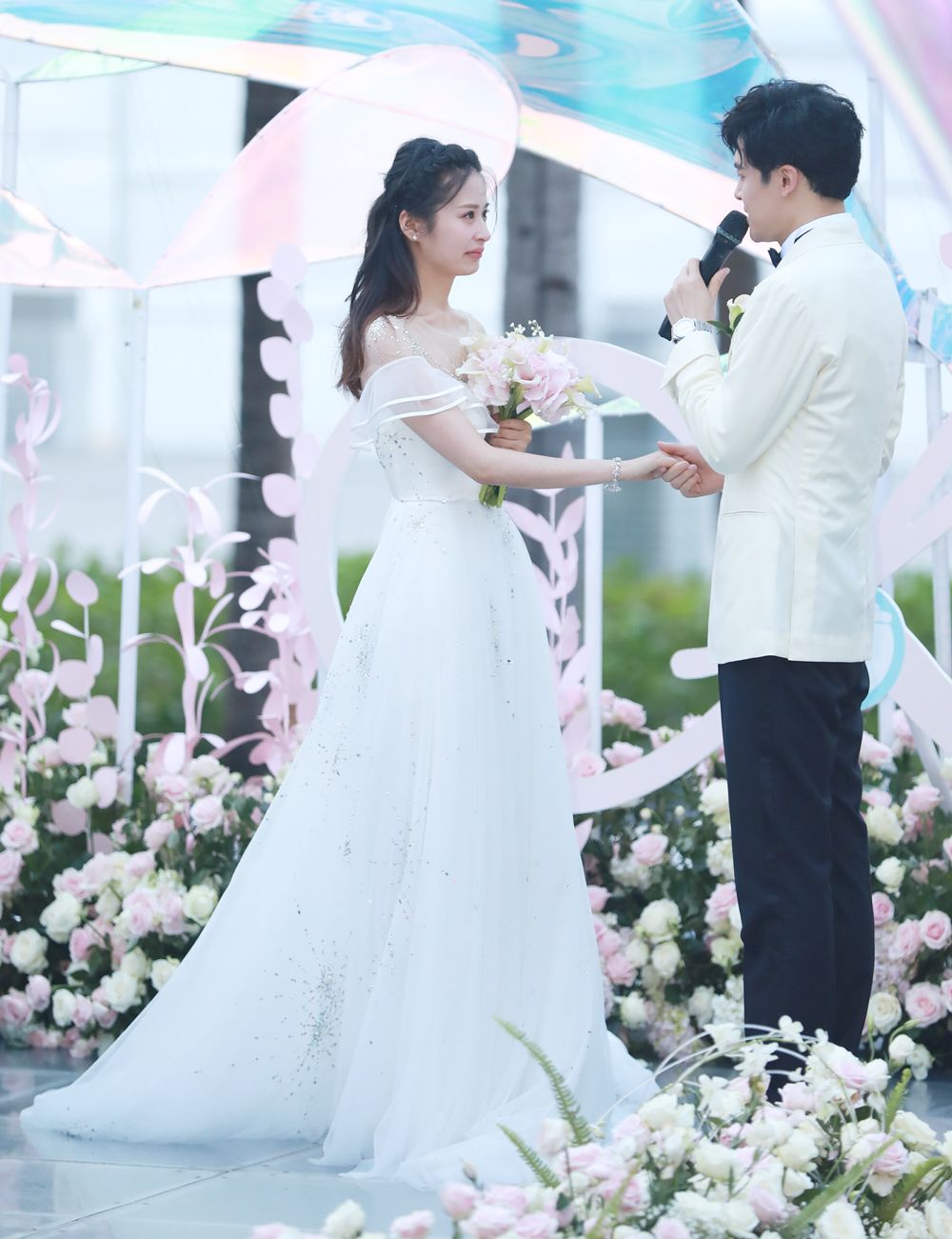 看看最美的新娘子，2019争取把2018送出去的份子钱收回来～