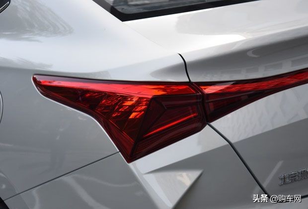 现代新悦纳，已跌到6万出头，200块油能跑645公里，值得出手吗？