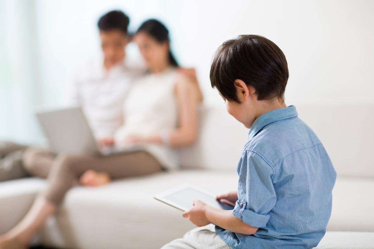 眼睛又酸又胀又痛又涩怎么回事,眼睛又酸又涩老感觉很累怎么回事