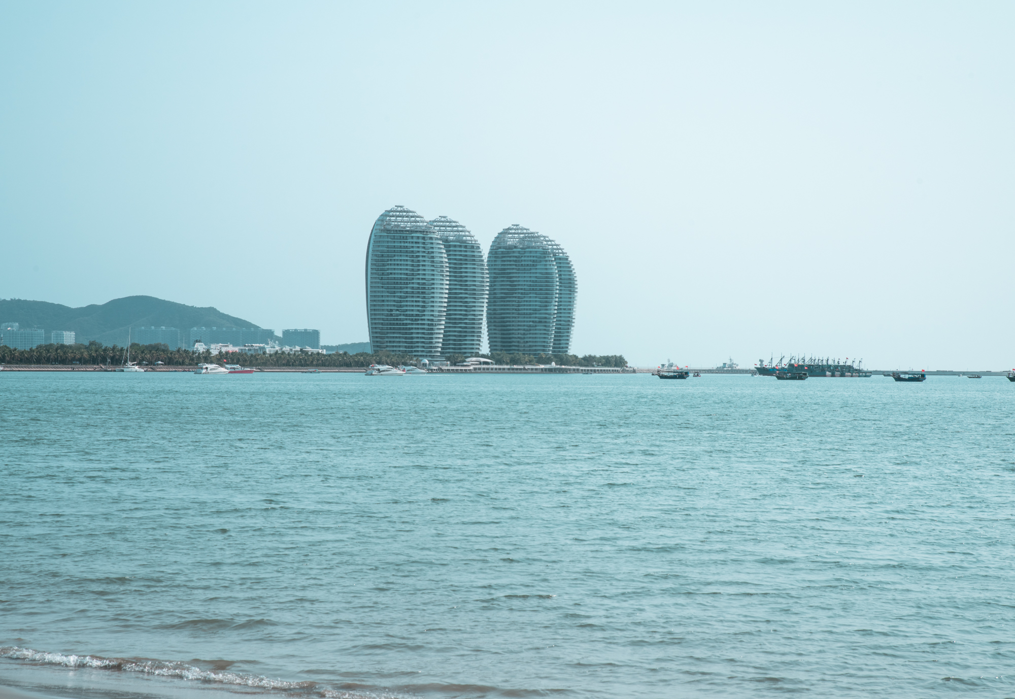 三亚的三亚湾有什么好玩的,三亚三亚湾好玩吗