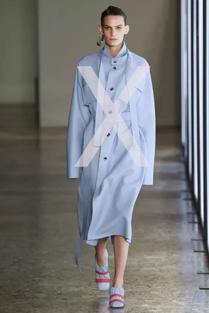 购买貂皮大衣,最推荐的大衣品牌