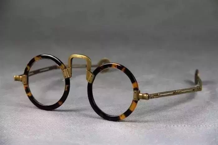 眼睛无神怎么改善,眼镜摘下来眼睛无神怎么解决