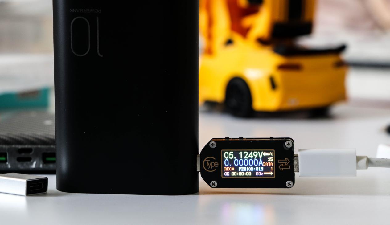 图拉斯自带线快充,图拉斯移动电源