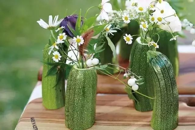 花店鲜花17°c可以放多久不浇水,花店的鲜花怎么保存更长久