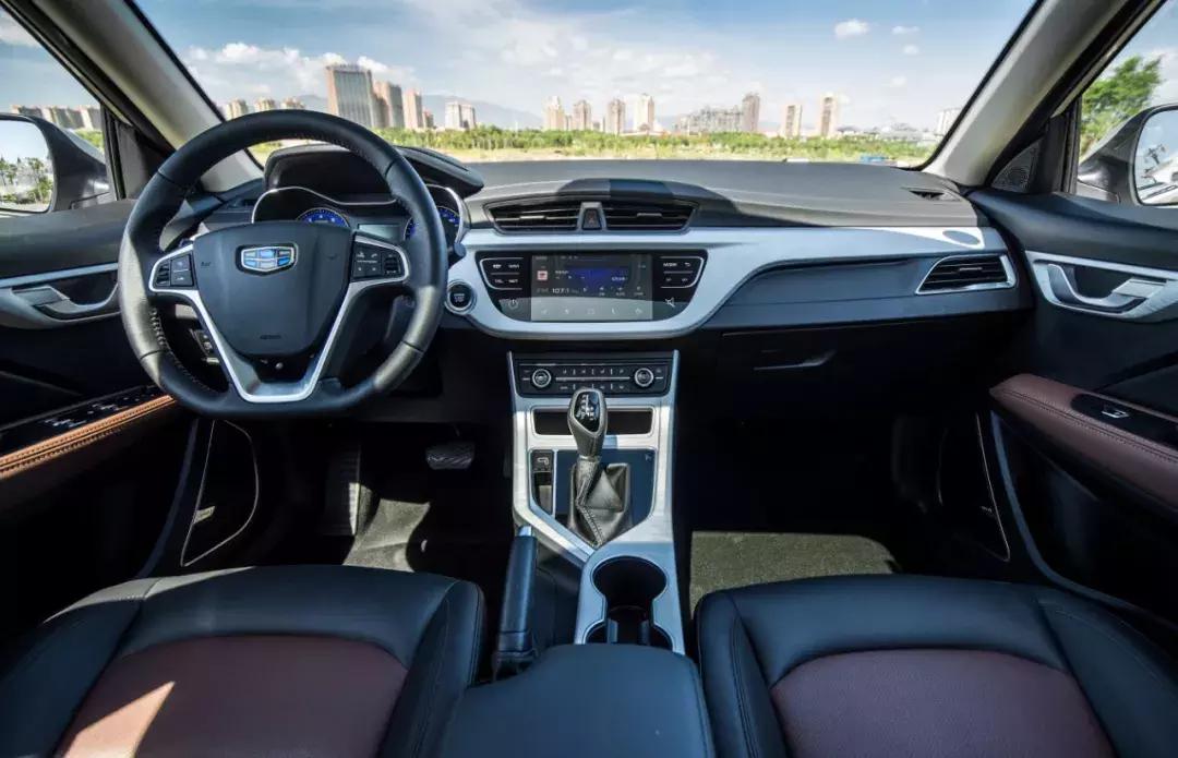 绕地球两圈半,绕地球跑三圈