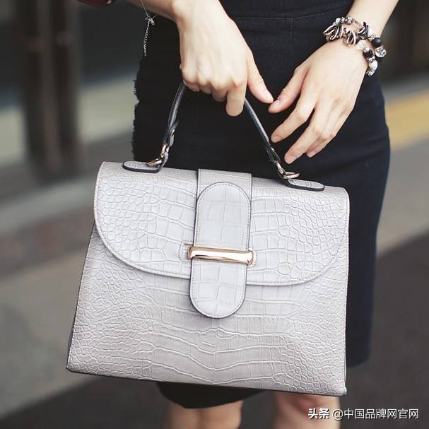 现在流行的女包款式有哪些,现在流行什么女包款式