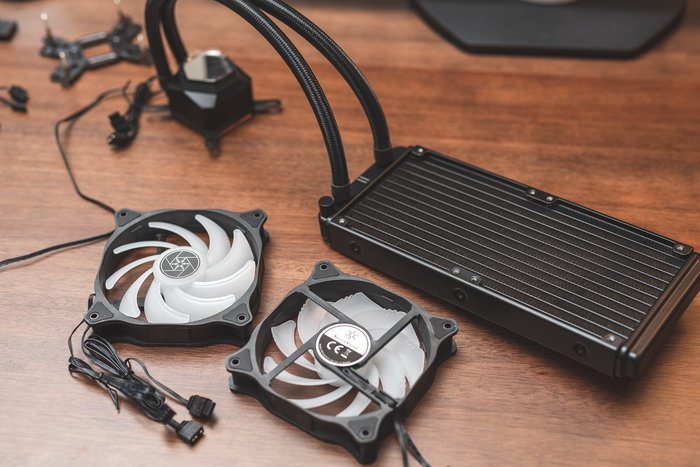 能畅玩三a大作的itx游戏主机,两千元预算性能最强的itx主机