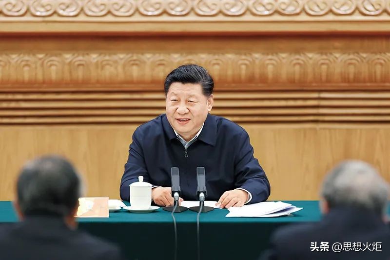 习*平近**：思政课要直面各种错误观点和思潮，旗帜鲜明进行剖析和批判