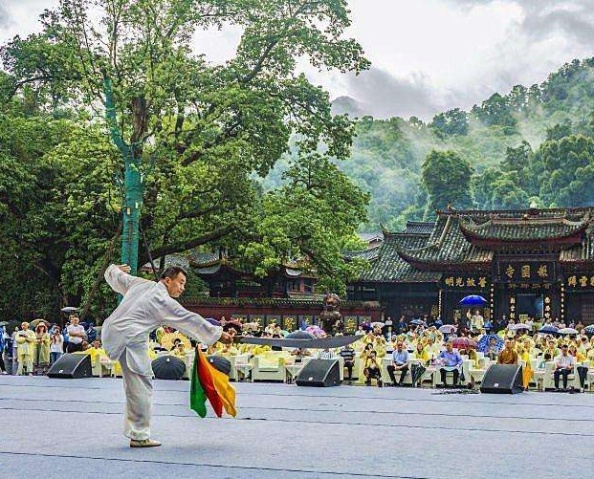 被泰拳ko的中国拳手,中国传统武术被自由搏击ko视频