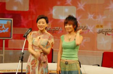 斯琴格日乐和臧天朔真情对唱,斯琴格日乐和臧天朔情感采访