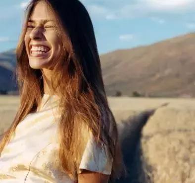 鱼尾纹和法令纹有什么区别,法令纹鱼尾纹都是岁月的痕迹