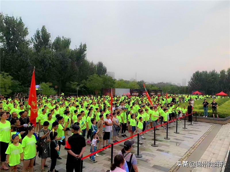 锦州今晚！千名锦城市民闪亮夜跑东湖