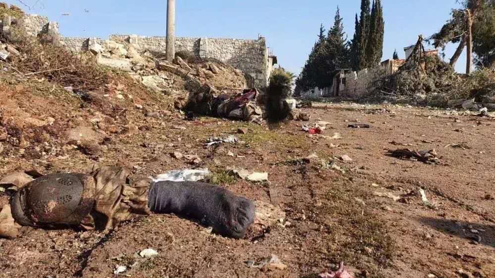 叙军阵地被炸成月球表面，士兵七窍流血：大批美军坦克突然参战