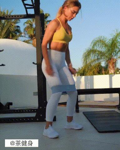 穿阔腿牛仔裤臀部下垂,臀部下垂怎么穿裤子