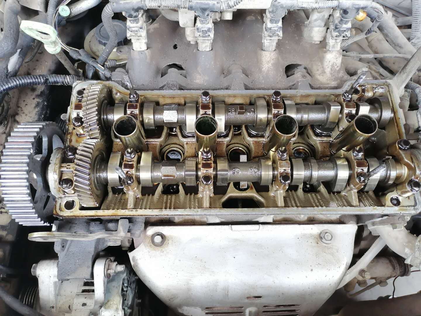 发动机漏油维修费用明细表,发动机漏油花了3000