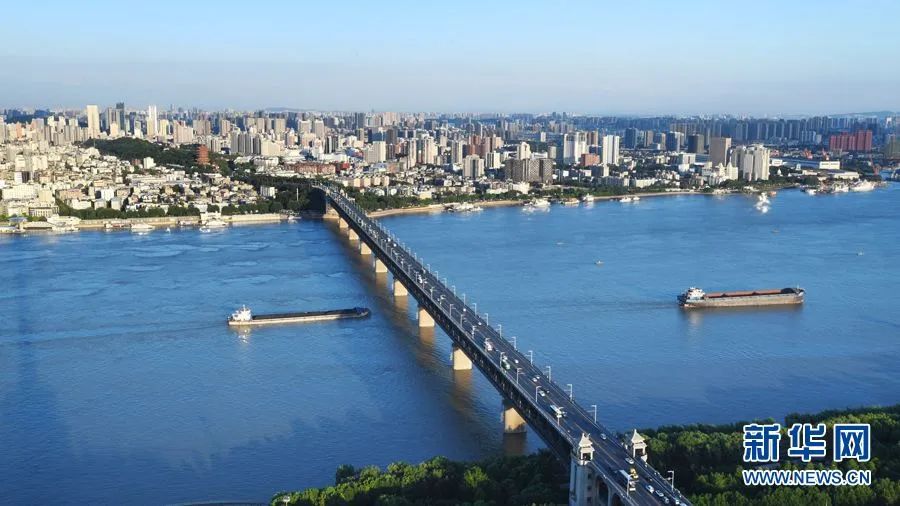 这里是大武汉,这里是大英雄原唱潮语版