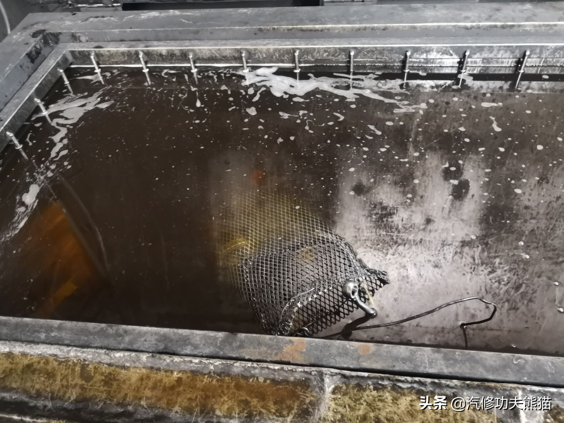 10年奥迪a6l2.0t烧机油怎么解决,10年奥迪a6l2.0t烧机油维修