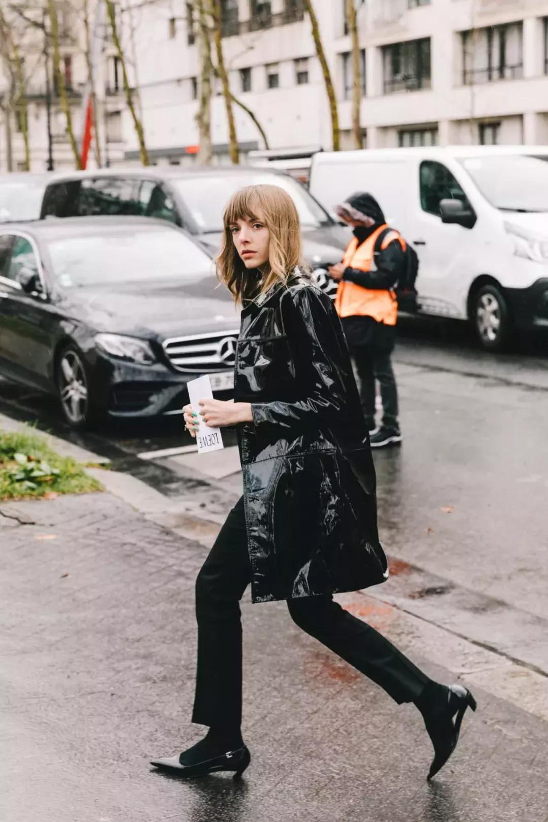 别再露脚踝了今年露袜才是王道,今年流行的露袜穿搭你知道吗