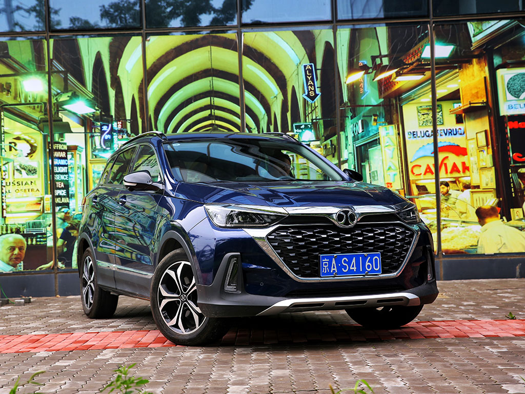 场爷撩车:5.99万起售的SUV如何让5位编辑对它的态度发生大转变?