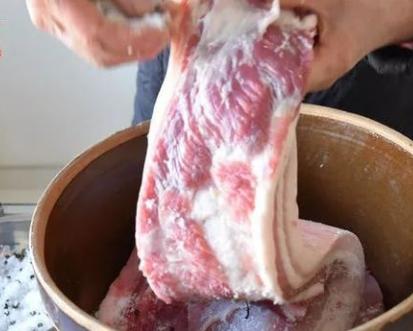 腌腊肉怎么才知道盐够不够,热盐腌腊肉还是冷盐腌腊肉