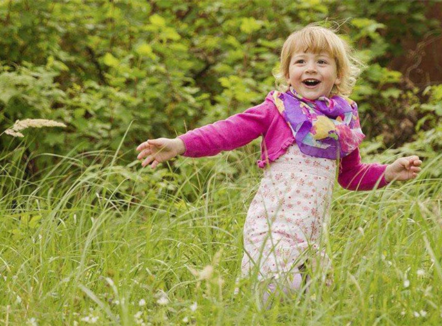 洗澡被爸爸撞见，内心崩溃，妈妈却说我矫情，该怎么办？写给父母