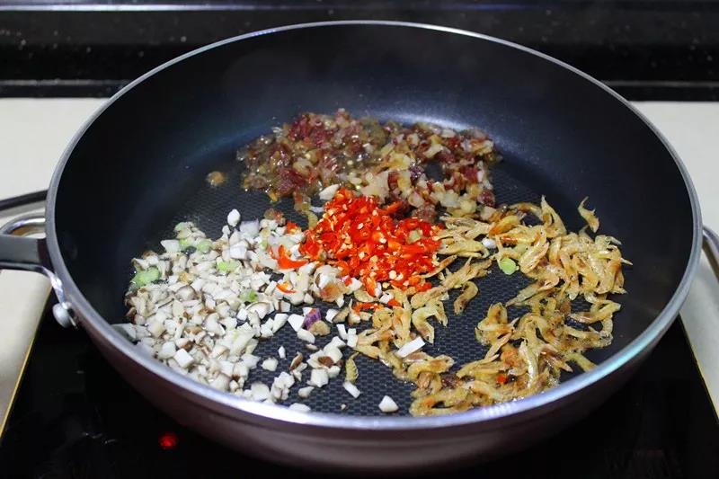 芋头糕家常做法生熟浆,在家制作芋头糕的做法