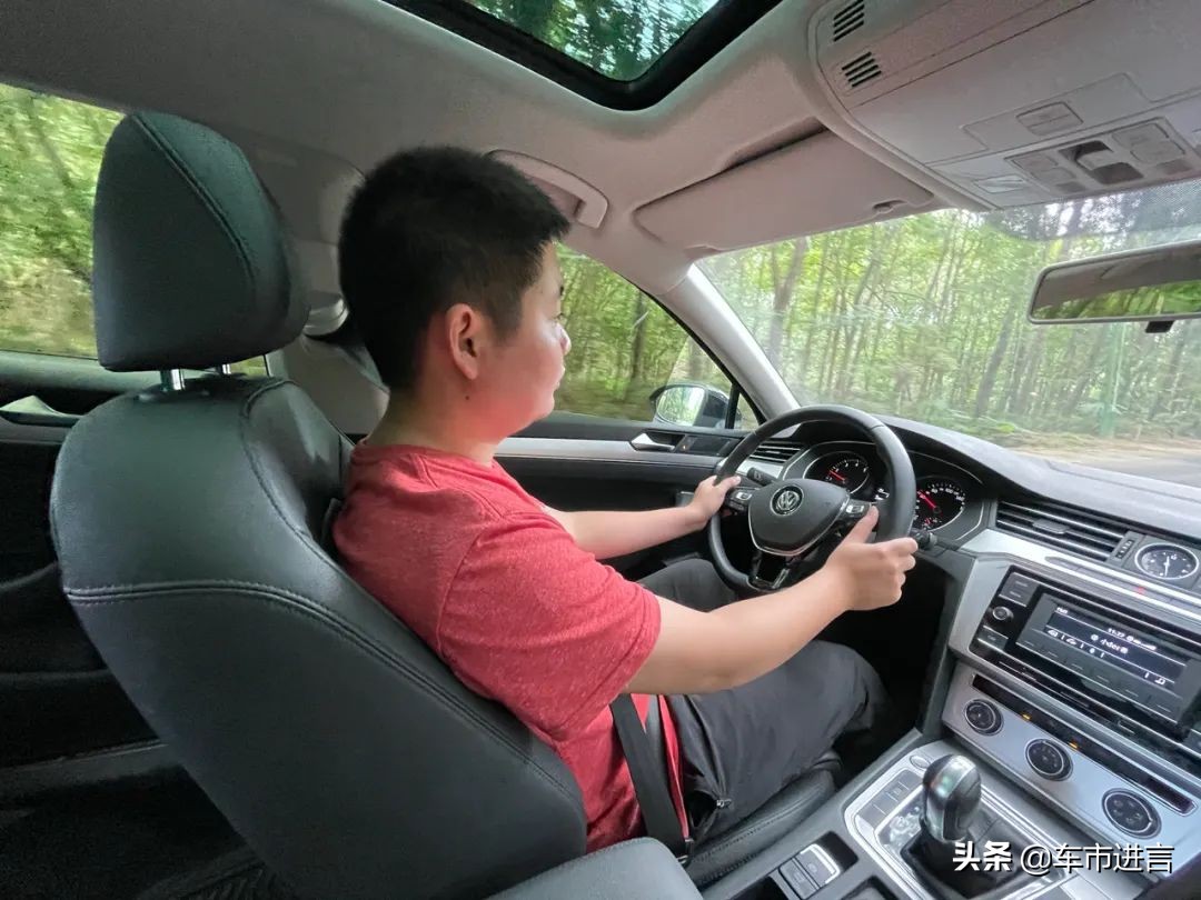迈腾280tsi试驾,大众迈腾280tsi试驾