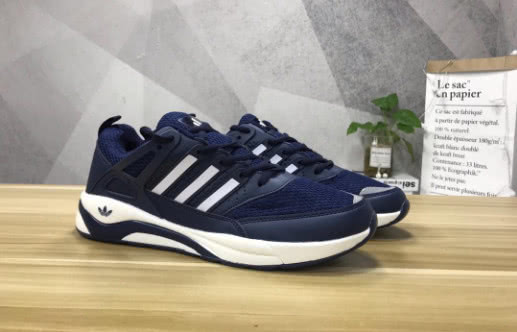 潮鞋赚钱,暴利行业年入80万以上