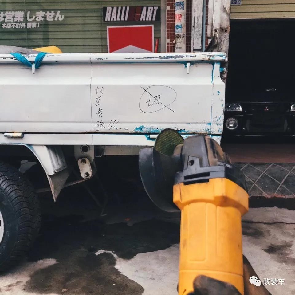 这动手能力也太强了！车友纯手工打造纯粹JDM小货车