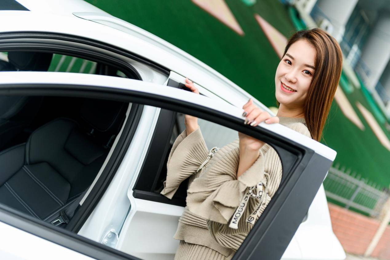 比起钻石我更喜欢水晶，我是e2女孩