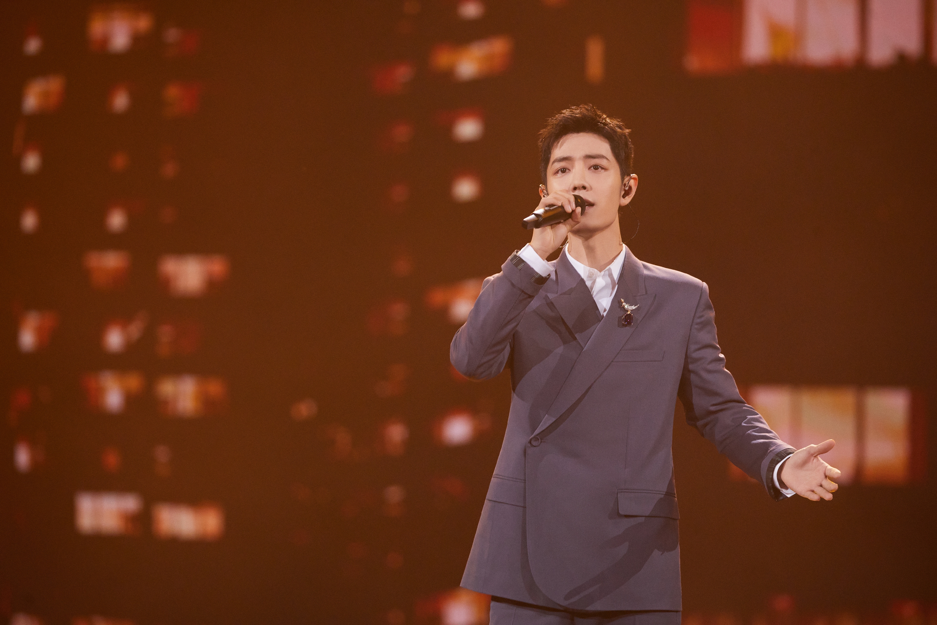 肖战的努力自律一直看在眼里,肖战强大的心理素质