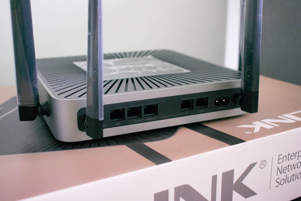 企业级无线路由器和家用的区别,企业无线路由器与普通什么区别