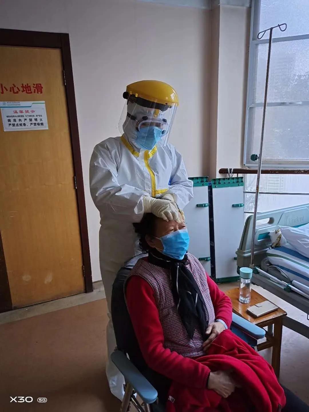 中医特色护理技术走红武汉战“疫”前线|一线日志