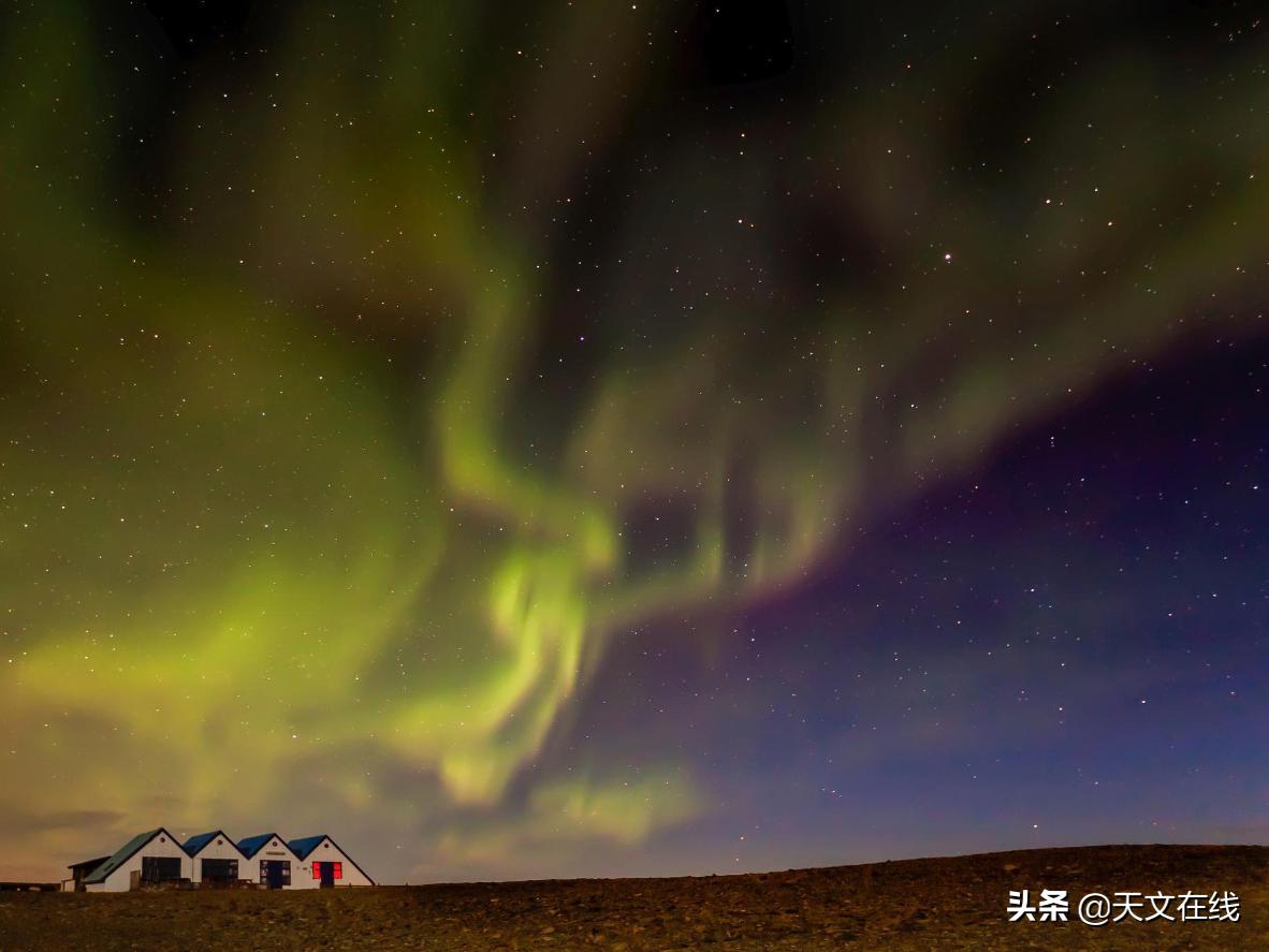 欧若拉北极光的秘密,欧若拉是南极光还是北极光