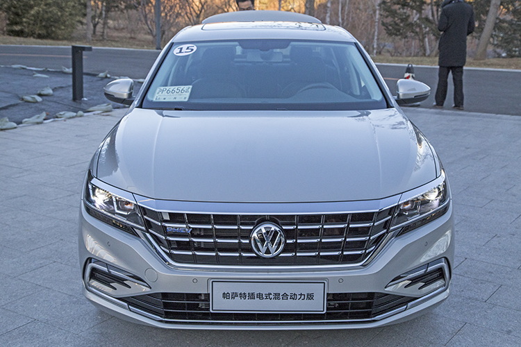 大众新能源制动系统报警,上汽大众油电混合帕萨特试驾