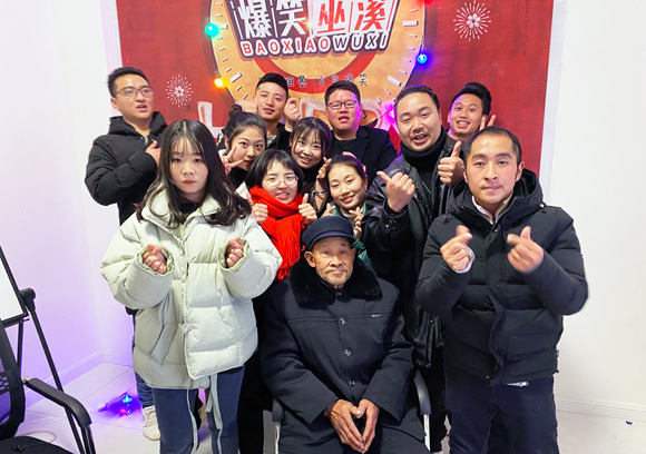 重庆农村网红搞笑人物,四川乡村搞笑男网红