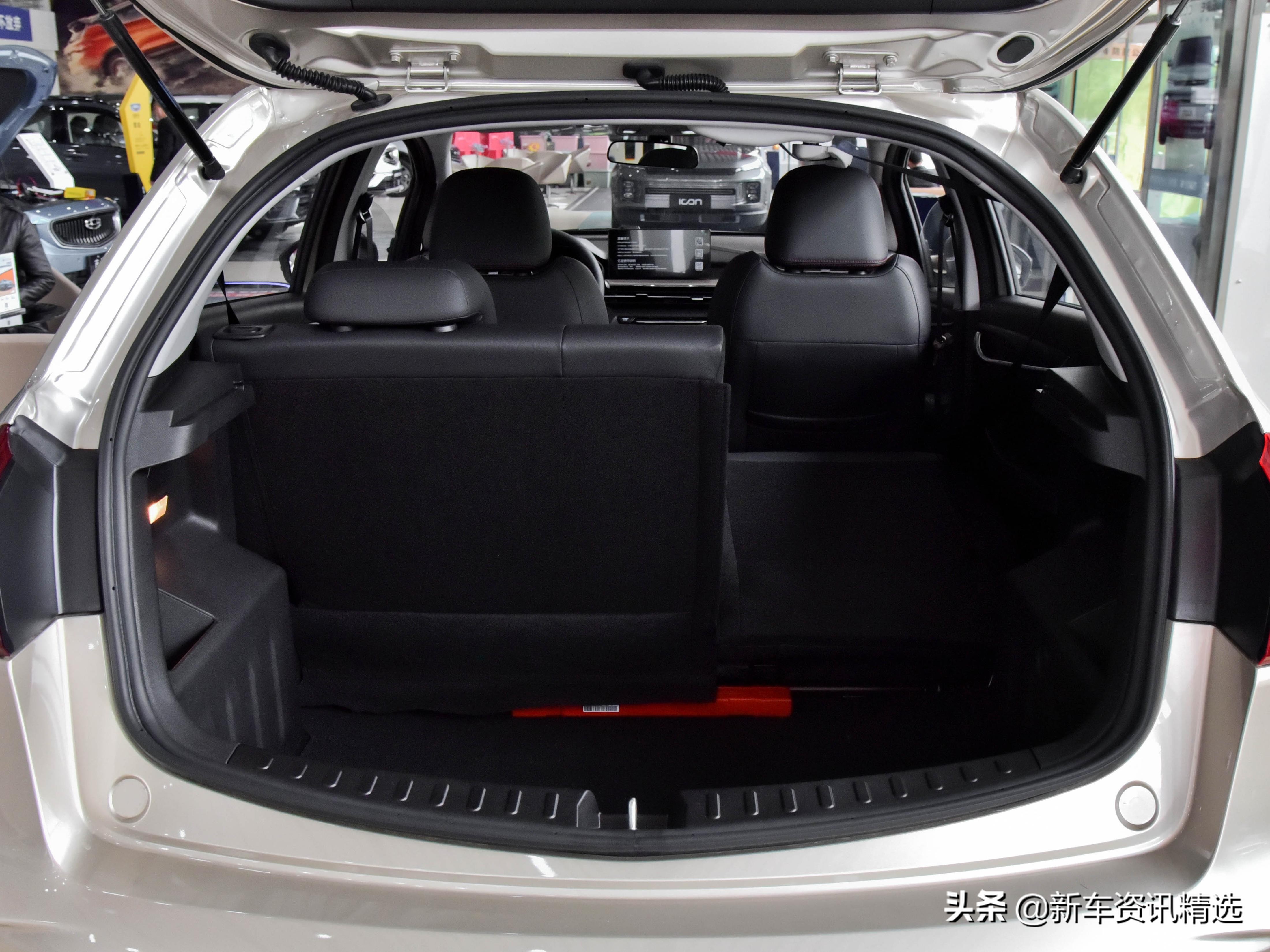 性价比决定一切谈吉利远景x3,5万级标杆suv吉利新款远景x3