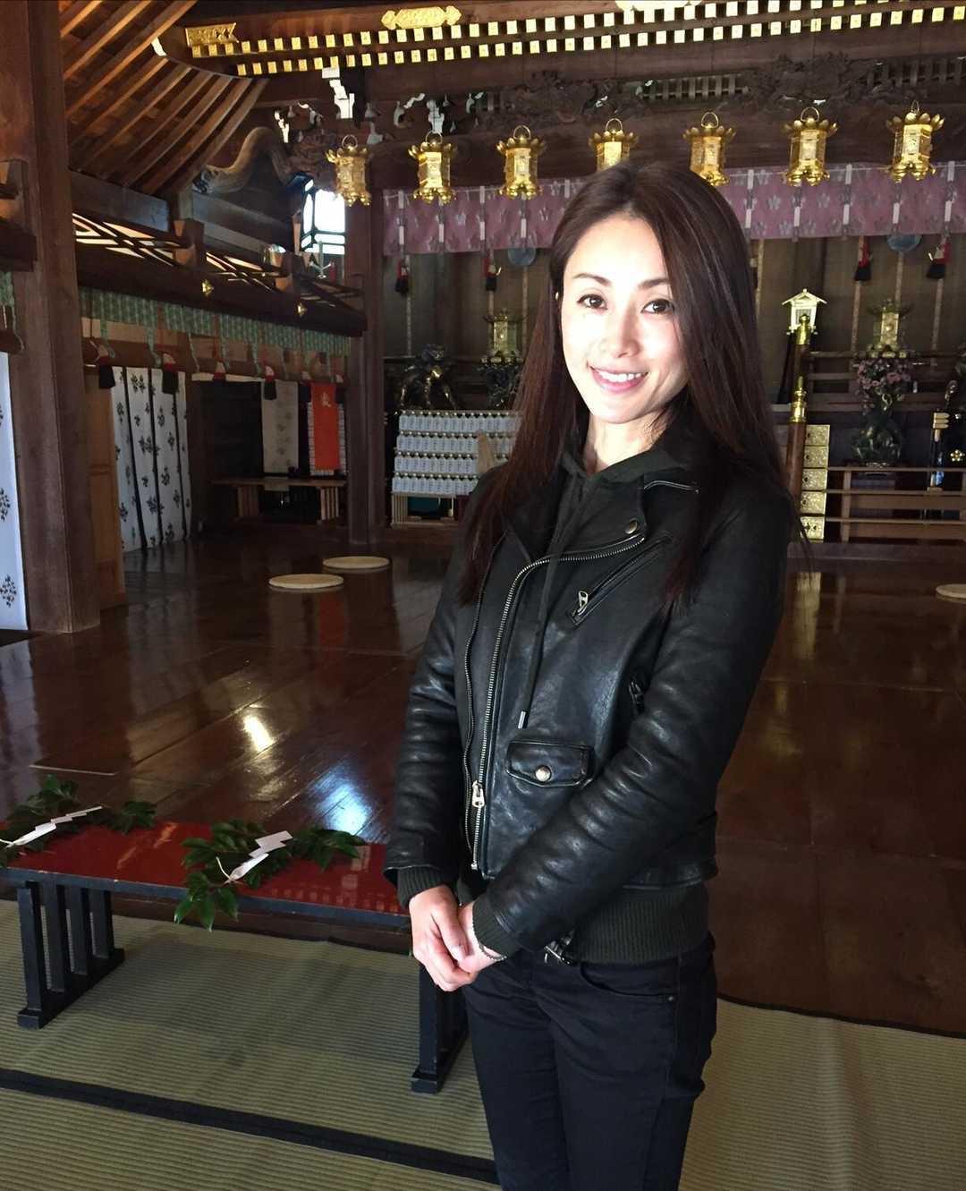 酒井法子回家的路,酒井法子最新笑容