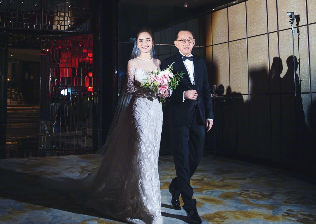 看看最美的新娘子，2019争取把2018送出去的份子钱收回来～