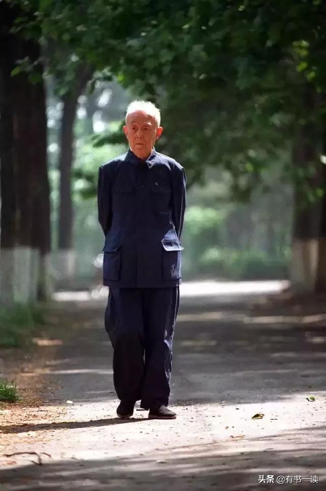 跟国学大师季羡林学习做人智慧,听季羡林讲述人生哲学的故事