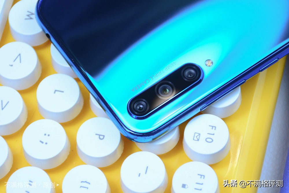 荣耀20青春版缺点,荣耀20青春版评测对比