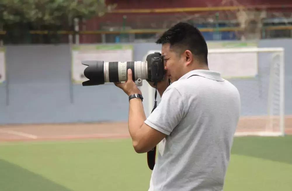 中国媒体团考察,探访全国足球特色学校