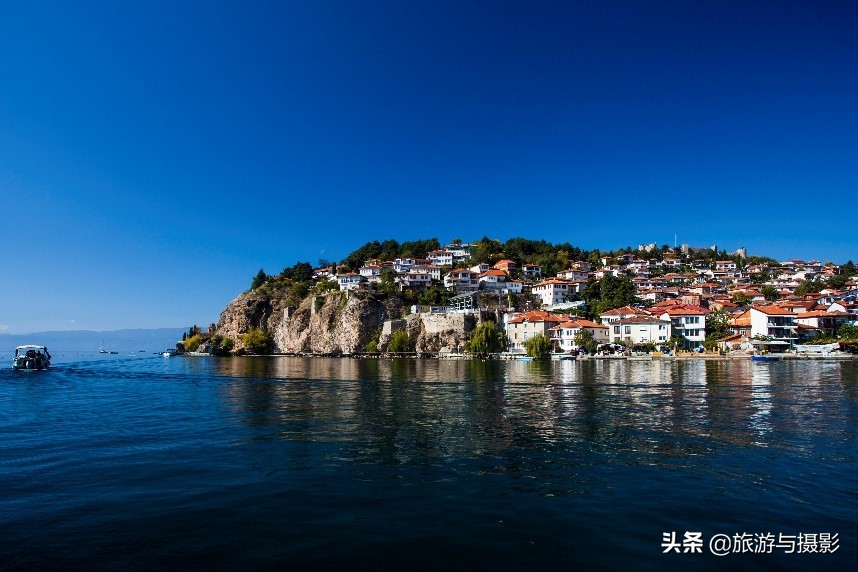 5万多人口的古城：安守一个“淡水海”，尽享一片“深邃蓝”