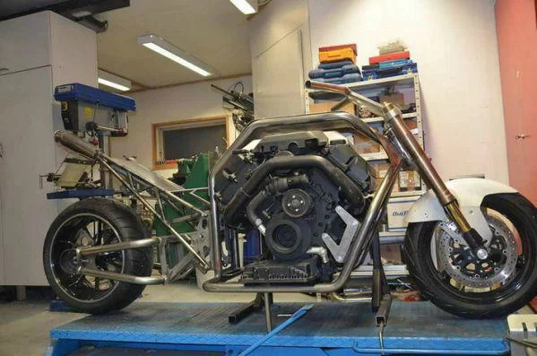 抗衡h2r的摩托车,宝马h2r摩托车