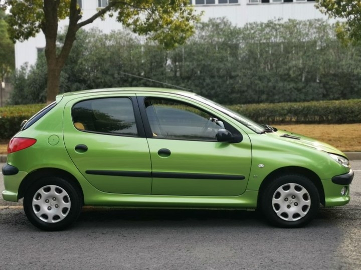 好玩的个性小车,15年车龄的标致206值得入手吗