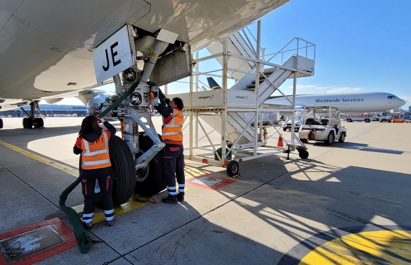 克罗地亚邮政局销售加密货币，洪灾导致温哥华港铁路服务中断