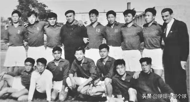 历任国足主教练谈中国足球,两位前国足主帅