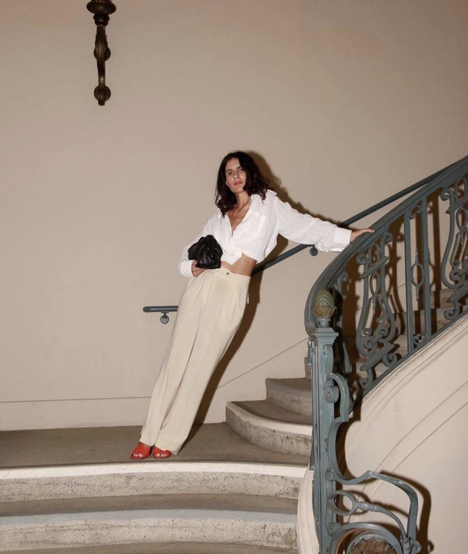 夏季时尚御姐凉鞋穿搭,气质牛皮凉鞋怎么搭配裤子