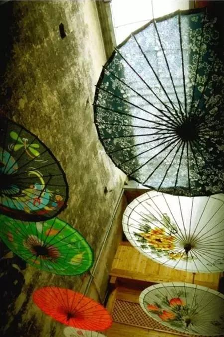 美丽的油纸伞江南水乡独特的风韵,撑一把油纸伞感受一种朦胧的美