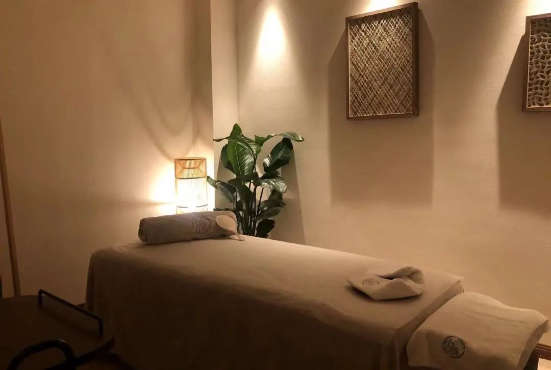 牛年扭蛋机、5折买明星同款、年味美食买一赠一，新春焕新颜